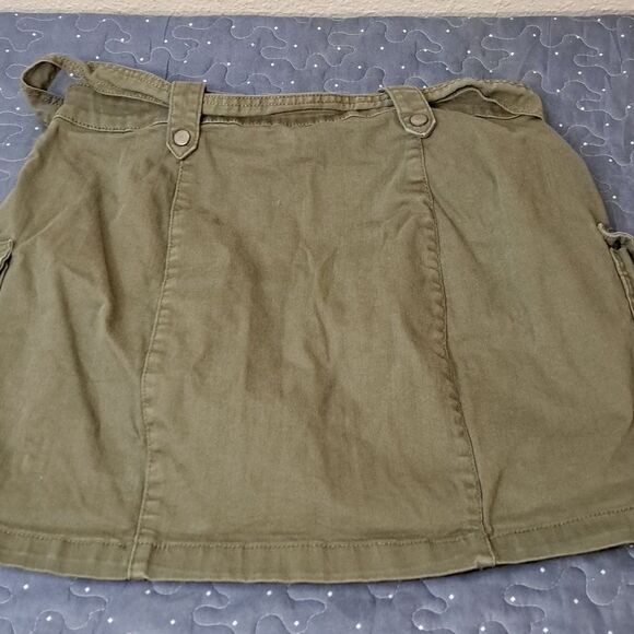 SO green zipper skirt size 13 - Picture 3 of 5